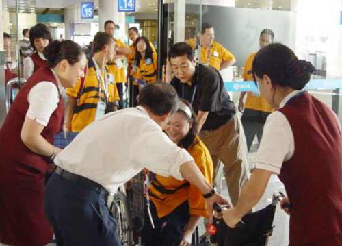 國航地面服務(wù)部機上服務(wù)隊服務(wù)受好評