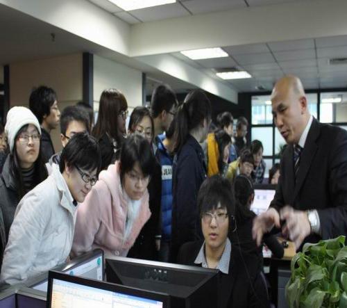 大連海事大學百名師生來訪錦程集團